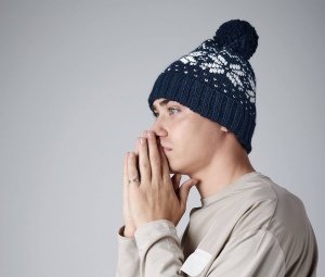 Bonnet avec pompon