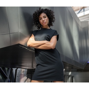 Robe manches retroussées