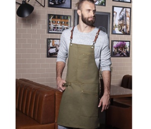 Tablier à bavette tendance