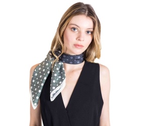 Foulard en création de dessin 100% twill soie imprimée - 50 x 50 cm