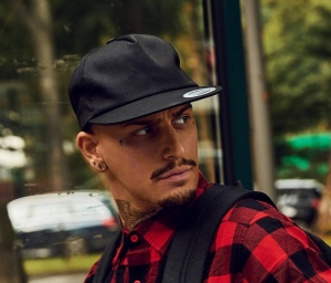 Unstructured 5-panel snapback