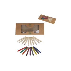 Crayons de couleur et crayons gras dans une boîte kraft