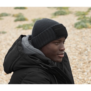 Bonnet avec poche
