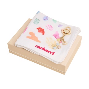 Parure Cacharel (porte-clefs & foulard)