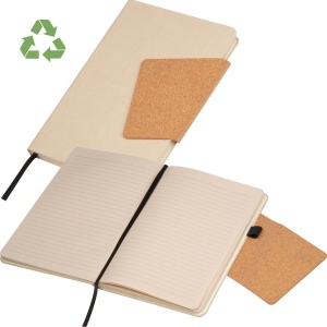 Carnet avec une couverture en carton laitier recyclé et une fermeture magnétique