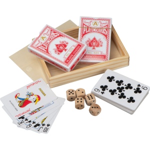 Cartes de jeu dans boîte en bois avec dé