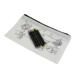 Set de 5 crayons de couleurs à la cire  de forme cylindrique, dans un étui en TNT à colori