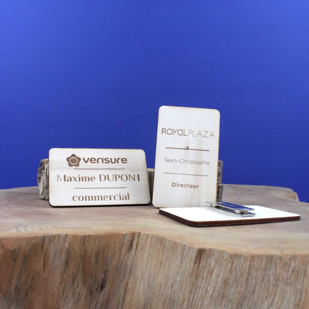 Badge bois 80x50mm magnetique bords arrondis