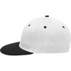 Casquette à visière plate