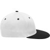 Casquette à visière plate