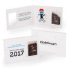 Carte originale avec graines d'arbres en capsule