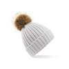 Bonnet epais avec pompon en fausse fourrure