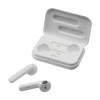 Set d’écouteurs sans fil dans une boîte de rangement rechargeable