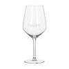 Un verre à vin élégants avec une tige extra-longue