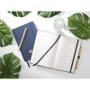 Ce carnet au format A5 est fabriqué à partir de papier sans bois et contient environ 64 feuilles/128 pages de papier ligné de couleur crème (170 g/m²)