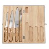 Set de couteaux dans une boîte cadeau