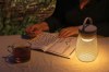 Lampe de table rechargeable par USB en plastique RCS Aurora