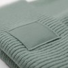 Bonnet à large revers avec patch ton sur ton