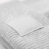 Bonnet à large revers avec patch ton sur ton