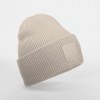 Bonnet à large revers avec patch ton sur ton