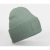Bonnet avec empiècement carré
