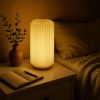 Lampe LED en papier pliable Coollux Aurora Tall sur base en bois, 32cm