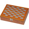 Set de jeux avec flasque, jeux de cartes et échec