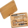 Set de manucure dans un étui en bambou