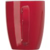 Tasse colorée et intérieur blanc