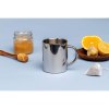 Tasse en métal