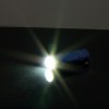 Lampe de poche avec 3 pils dans une boîte*