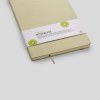 Carnet de notes avec couverture en résidus de fruits et fermeture élastique