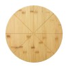Cette planche généreuse en bambou certifié FSC 100% est idéale pour une utilisation polyvalente dans la cuisine