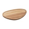 Ce plateau de service Wooosh luxueux en bois d'acacia certifié FSC 100% présente une forme triangulaire organique avec des coins arrondis et un rebord subtil