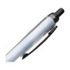 Stylo à bille à encre bleue avec corps coloré translucide, zone de préhension antidérapante, embout en caoutchouc, clip en métal et accents noires.
